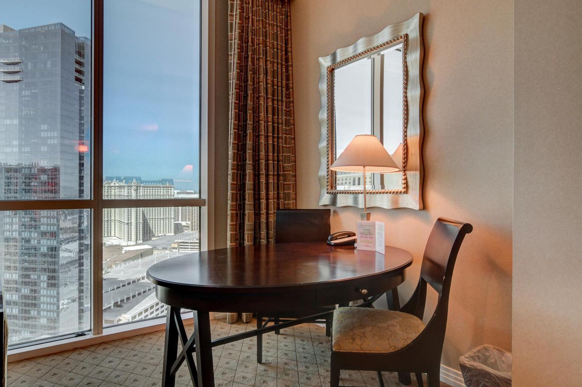 Classic Suite Mgm Signature 25Th Flr Pool View Лас-Вегас Экстерьер фото