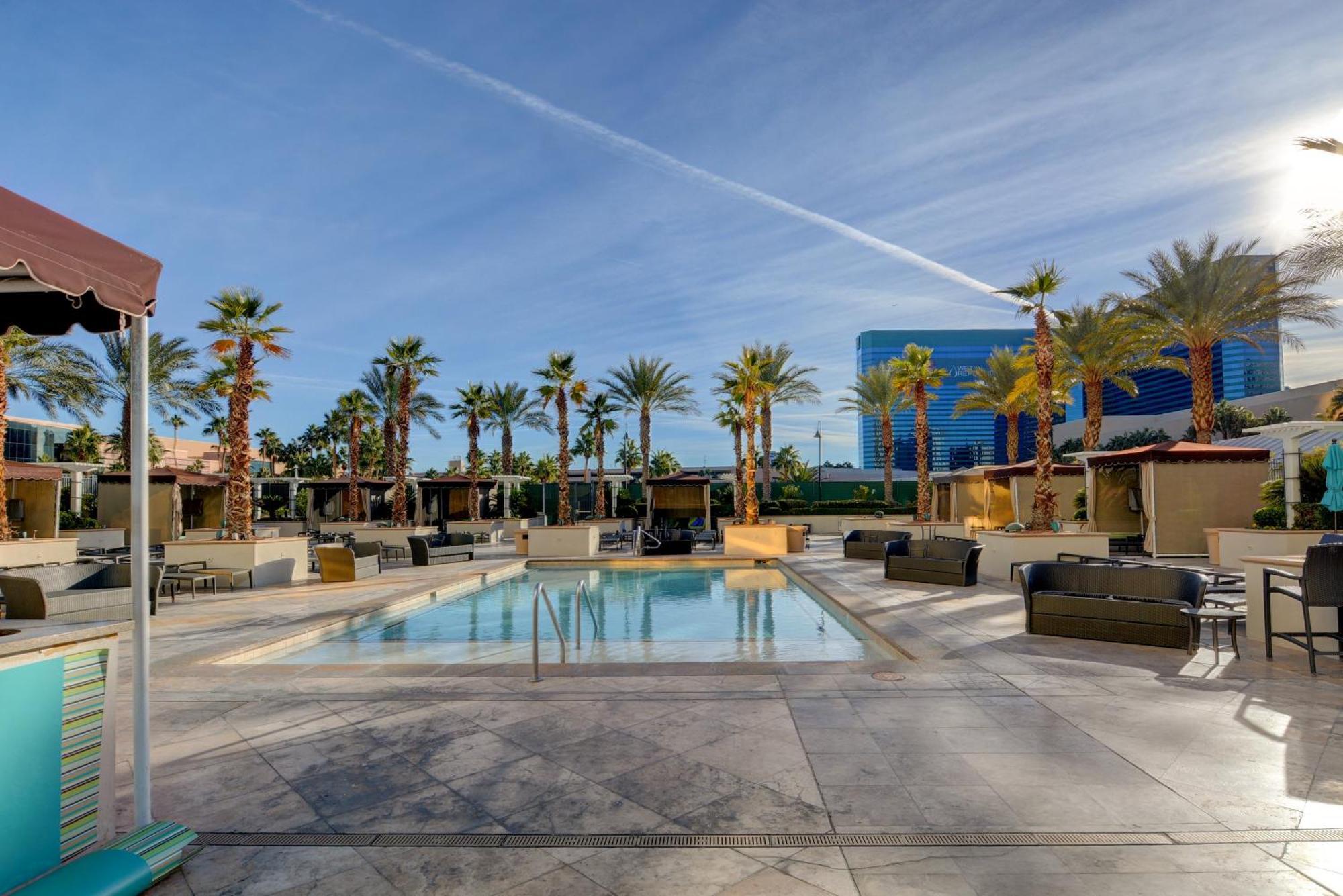 Classic Suite Mgm Signature 25Th Flr Pool View Лас-Вегас Экстерьер фото